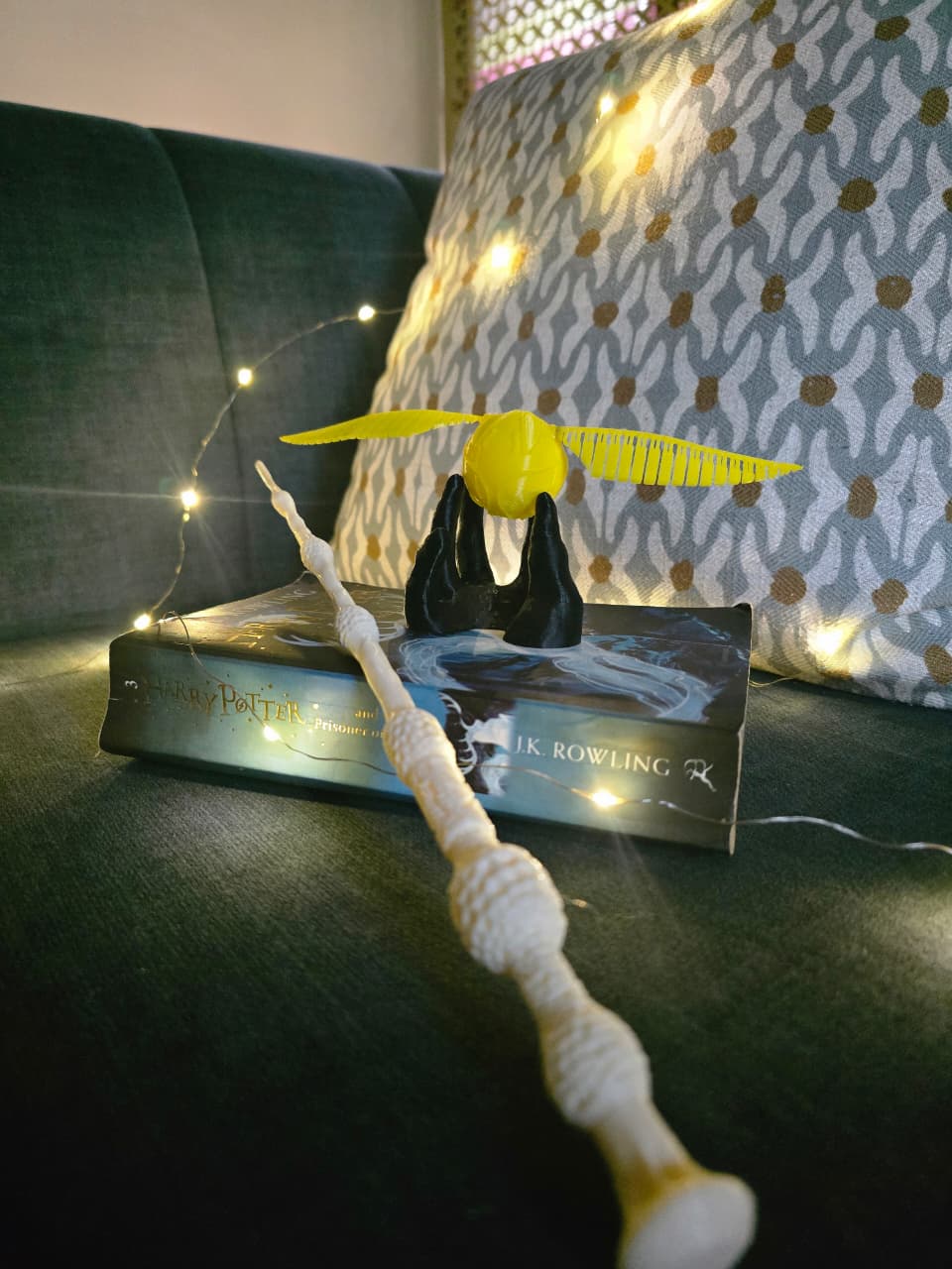 THE WIZARD’S DUO – Elder Wand & Golden Snitch Collectible Combo