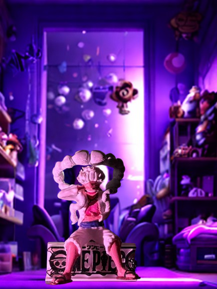 Luffy – Nika Form Figurine | One Piece Gear 5 Collectible Model